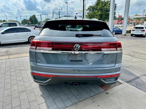 2025 Volkswagen Atlas Cross Sport 2.0T SE w/Technology