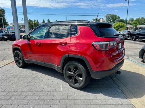 Red Line 2019 Jeep Compass Latitude