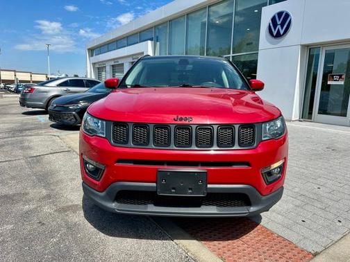Red Line 2019 Jeep Compass Latitude