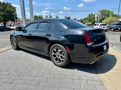 2016 Chrysler 300 S