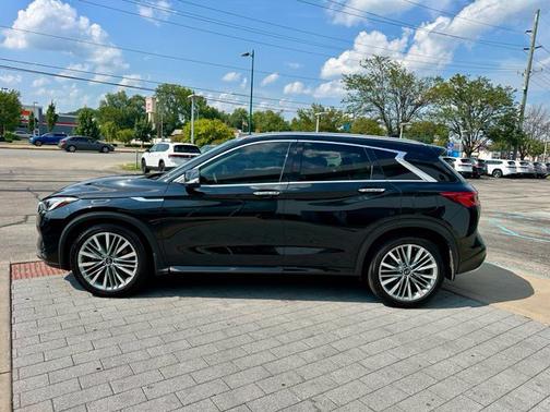 Mineral 2023 INFINITI QX50 SENSORY