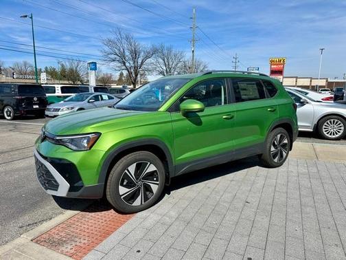 2025 Volkswagen Taos 1.5T SE