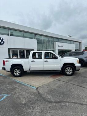 Summit White 2013 GMC Sierra 1500 SLE