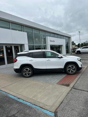Summit White 2019 GMC Terrain SLT
