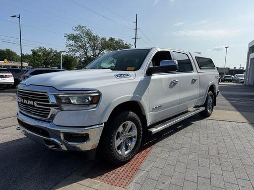Bright White Clearcoat 2020 RAM 1500 Laramie