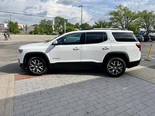 2023 GMC Acadia FWD SLE