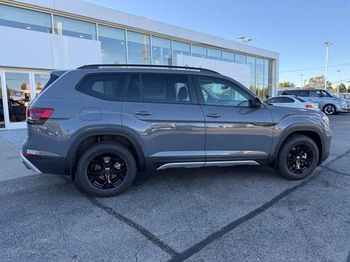 2026 Volkswagen Atlas PEAK EDITION