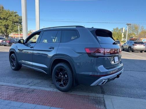 2026 Volkswagen Atlas PEAK EDITION