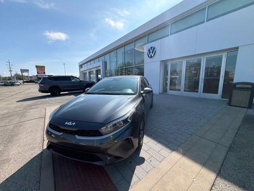 Silver 2022 Kia Forte LXS