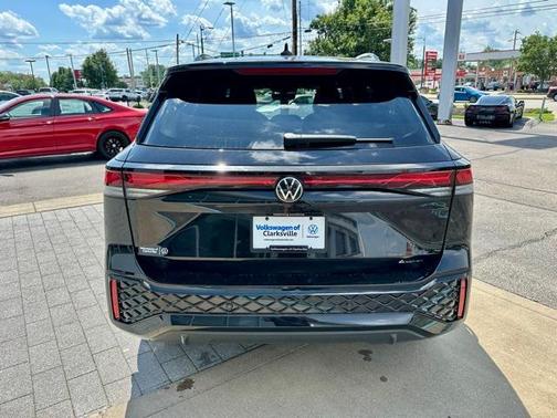 2025 Volkswagen Tiguan 2.0T SE R-Line Black