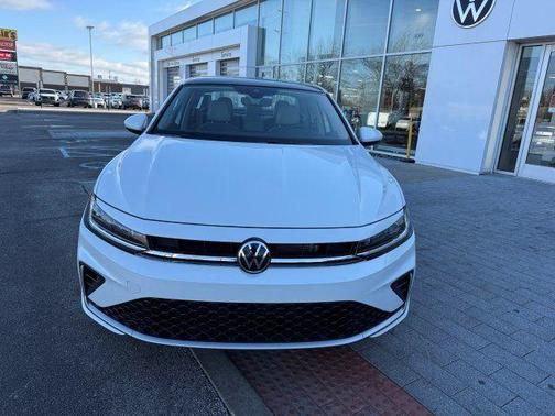 Opal White Pearl 2026 Volkswagen Jetta 1.5T SE