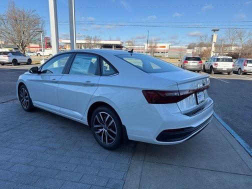 White Pearl 2026 Volkswagen Jetta 1.5T SE