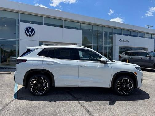 White Pearl 2026 Volkswagen Tiguan 2.0T SEL R-Line Turbo