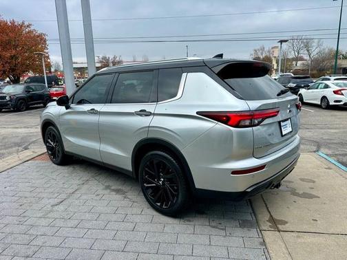 2023 Mitsubishi Outlander SEL Black Edition