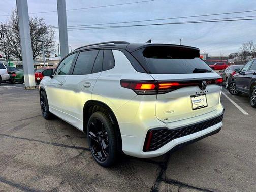 Opal White W/Deep Black Roof 2026 Volkswagen Tiguan 2.0T SE R-Line Black