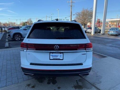 2025 Volkswagen Atlas 2.0T SE
