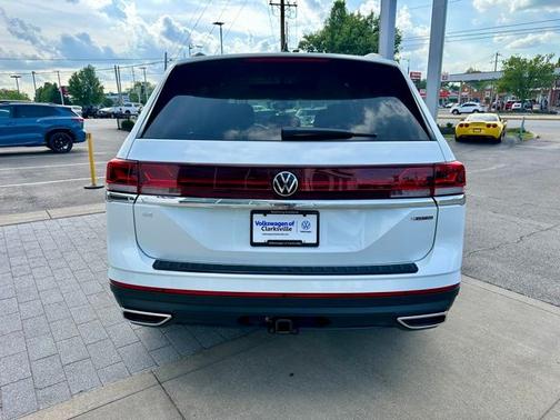 White Pearl 2026 Volkswagen Atlas 2.0T SE w/Technology