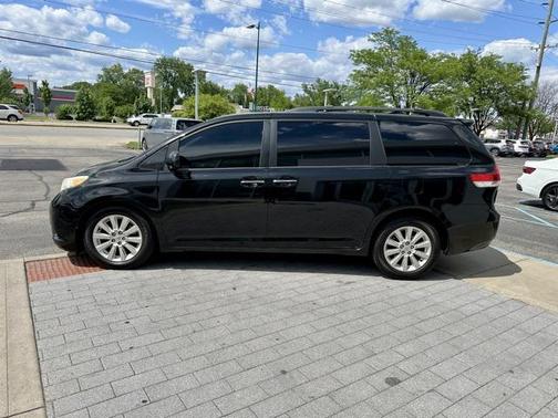 2011 Toyota Sienna XLE
