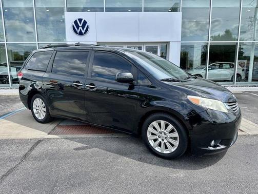 2011 Toyota Sienna XLE