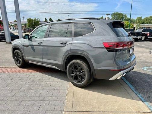 Gray 2026 Volkswagen Atlas 2.0T Peak Edition