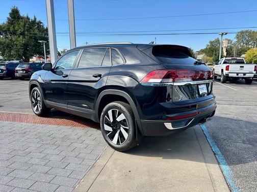 Black 2026 Volkswagen Atlas Cross Sport SE w/Technology