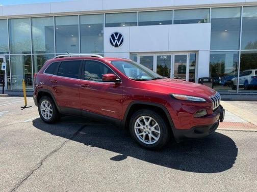 Deep Cherry Red Crystal 2017 Jeep Cherokee Latitude