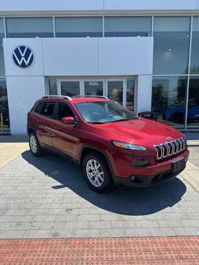 Deep Cherry Red Crystal Pearlcoat 2017 Jeep Cherokee Latitude