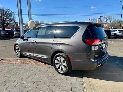 2019 Chrysler Pacifica Hybrid Limited