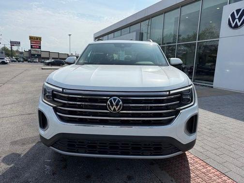 White Pearl 2026 Volkswagen Atlas 2.0T SE W/TECHNOLOGY