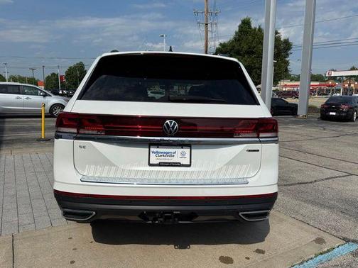 White Pearl 2026 Volkswagen Atlas 2.0T SE W/TECHNOLOGY