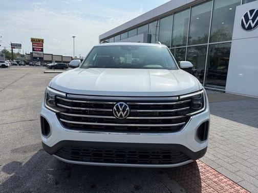 White Pearl 2026 Volkswagen Atlas 2.0T SE w/Technology