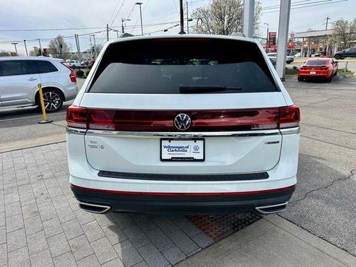 2024 Volkswagen Atlas 2.0T SE