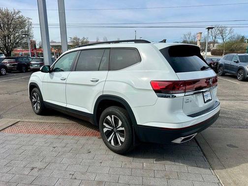 2024 Volkswagen Atlas 2.0T SE