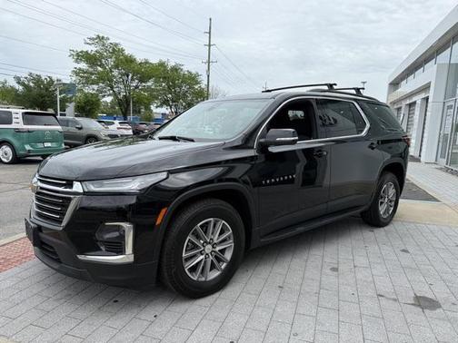 2022 Chevrolet Traverse LT Cloth