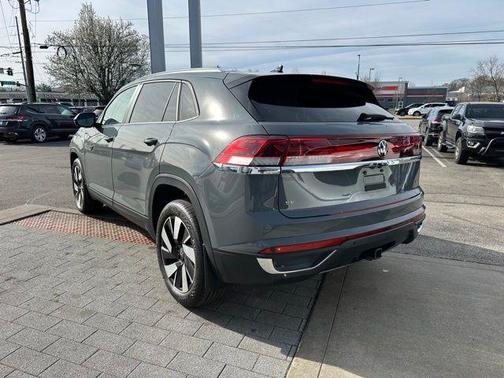 2025 Volkswagen Atlas Cross Sport 2.0T SE w/Technology