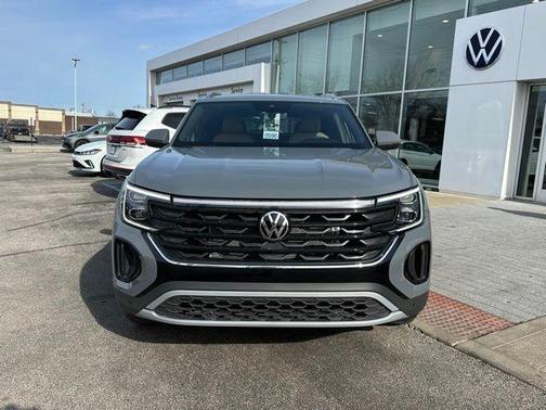 2025 Volkswagen Atlas Cross Sport 2.0T SE w/Technology