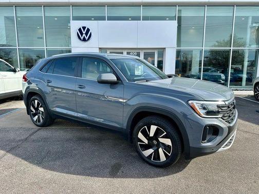 2025 Volkswagen Atlas Cross Sport 2.0T SE w/Technology