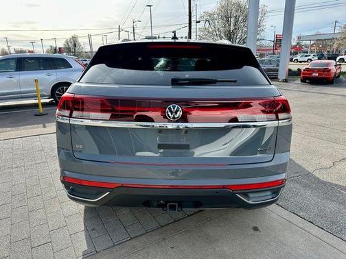 2025 Volkswagen Atlas Cross Sport 2.0T SE w/Technology