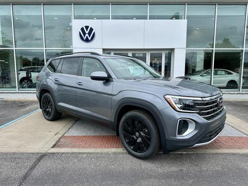 2025 Volkswagen Atlas 2.0T SE w/Technology 4MOTION