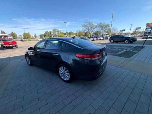 Moss 2016 Kia Optima EX