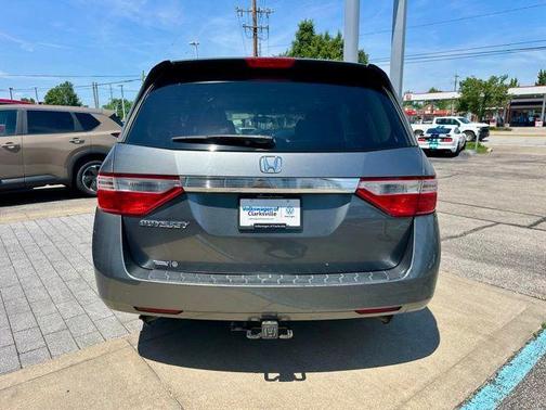 Gray 2013 Honda Odyssey EX-L