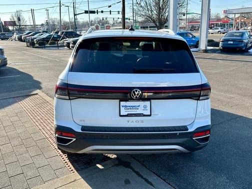 2025 Volkswagen Taos 1.5T SE