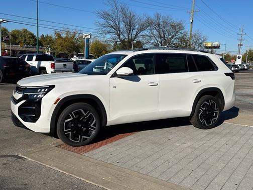 White Pearl 2027 Volkswagen Atlas SEL Premium R-Line
