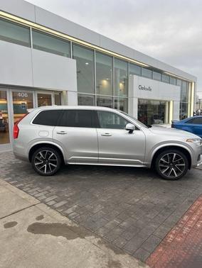 2020 Volvo XC90 T6 Momentum 7 Passenger