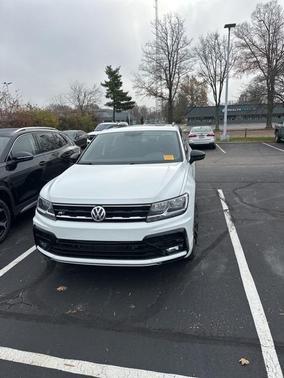 2021 Volkswagen Tiguan 2.0T SE R-Line Black