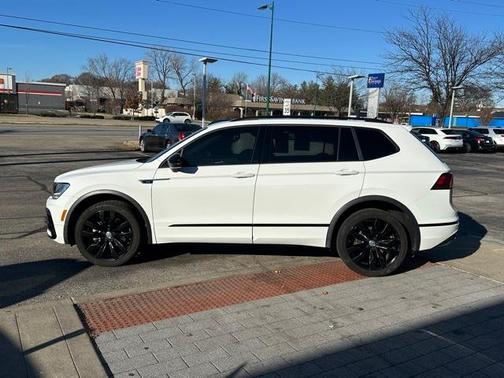 2021 Volkswagen Tiguan 2.0T SE R-Line Black