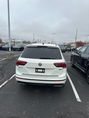 2021 Volkswagen Tiguan 2.0T SE R-Line Black