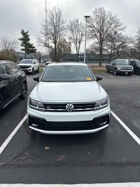 2021 Volkswagen Tiguan 2.0T SE R-Line Black