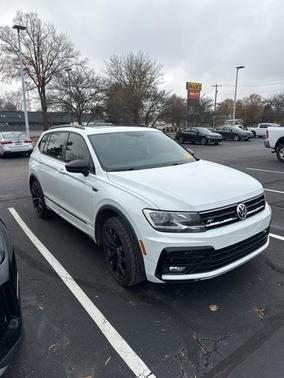 2021 Volkswagen Tiguan 2.0T SE R-Line Black
