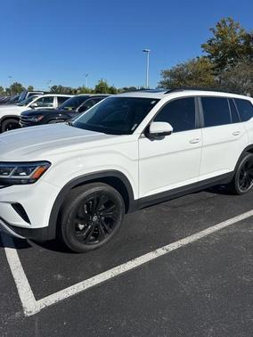 2023 Volkswagen Atlas 3.6L SE w/Technology